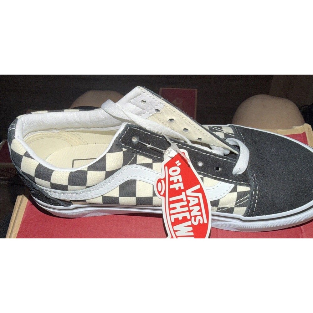Vans Size 4.5 M/W Size  6 Old Skool Primary Check- Black/White
